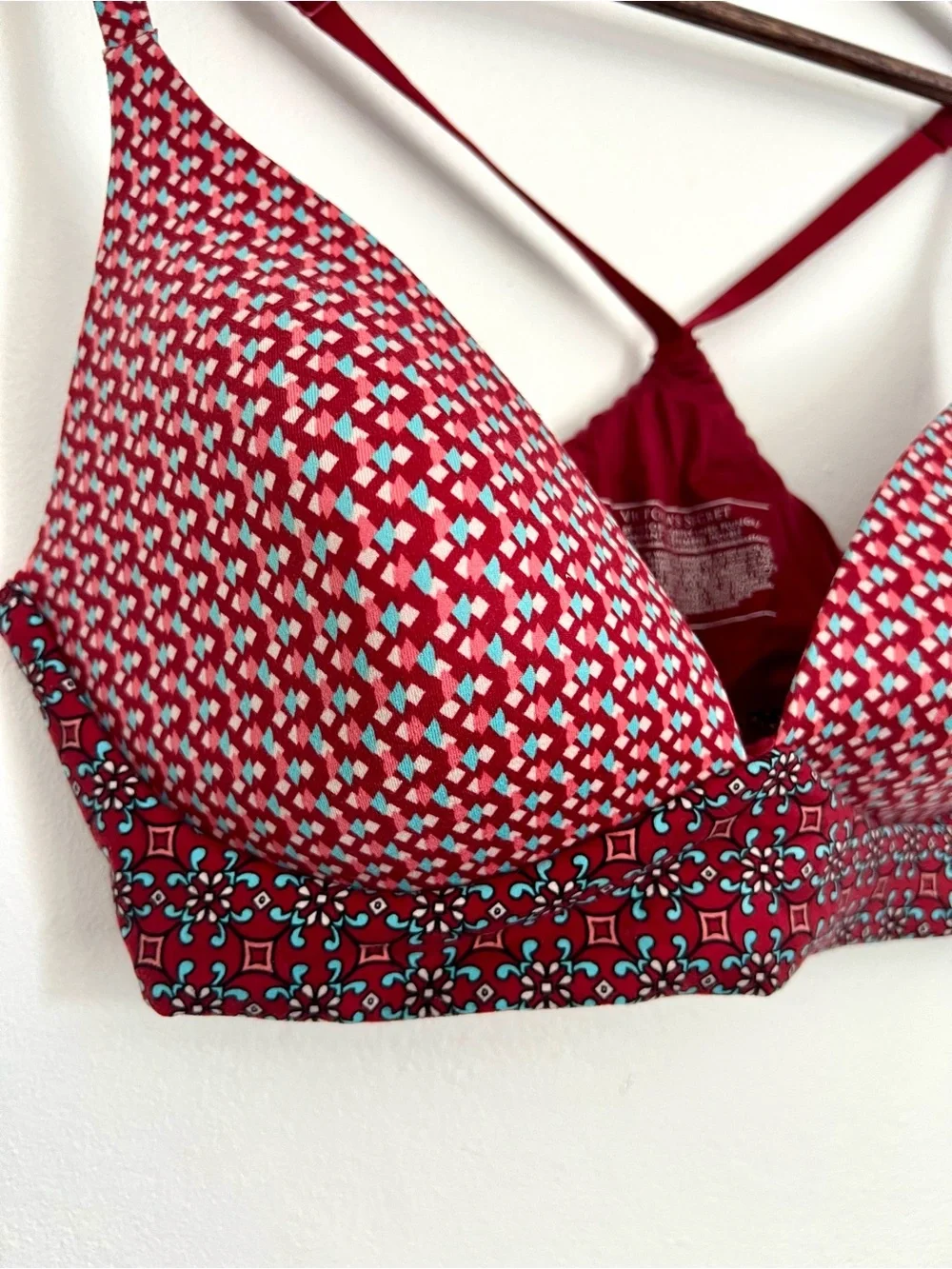 Victoria’s Secret Lightly Lined Plunge Bikini Top 36C Mixed Print